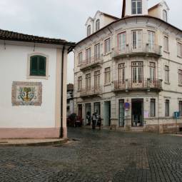 Lousã Street corner