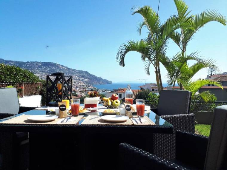 Sunny apartment in Funchal, Madeira