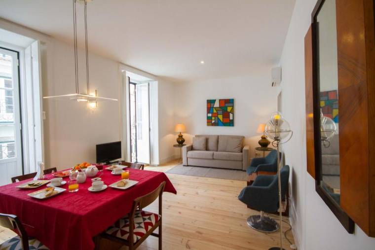 Bica-Chiado Vintage Self-Catering Apartment