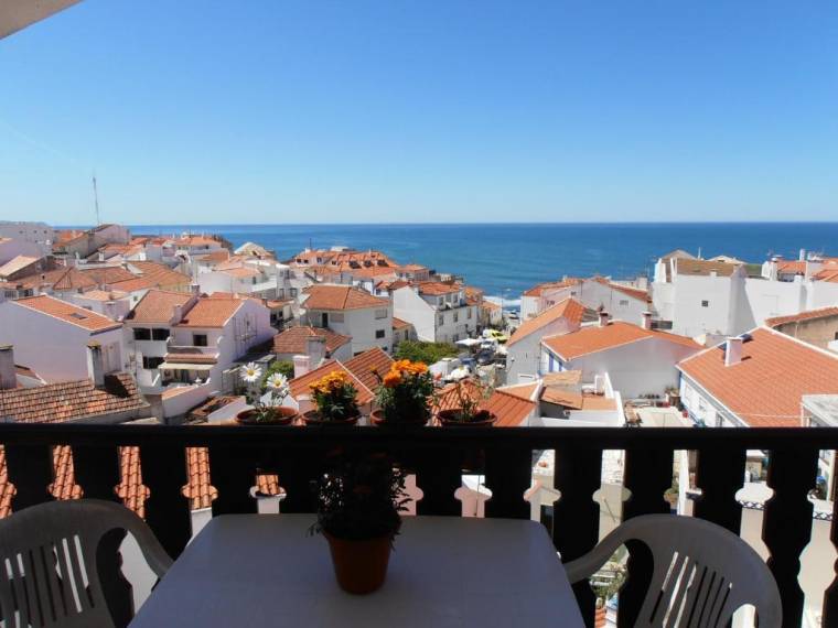 Apartment with balcony and sea view 1