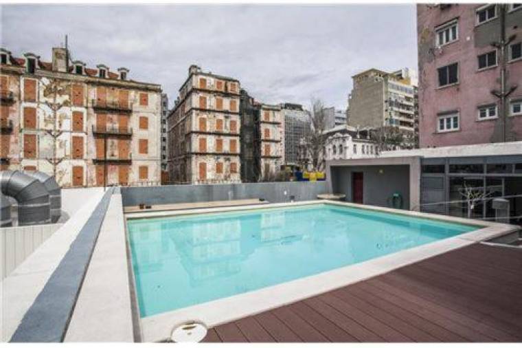 Lisbon Central Modern Sunshine Apartment Swimming Pool and Gym