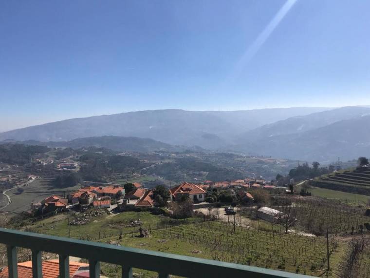 2 Douro vineyards and Mountains