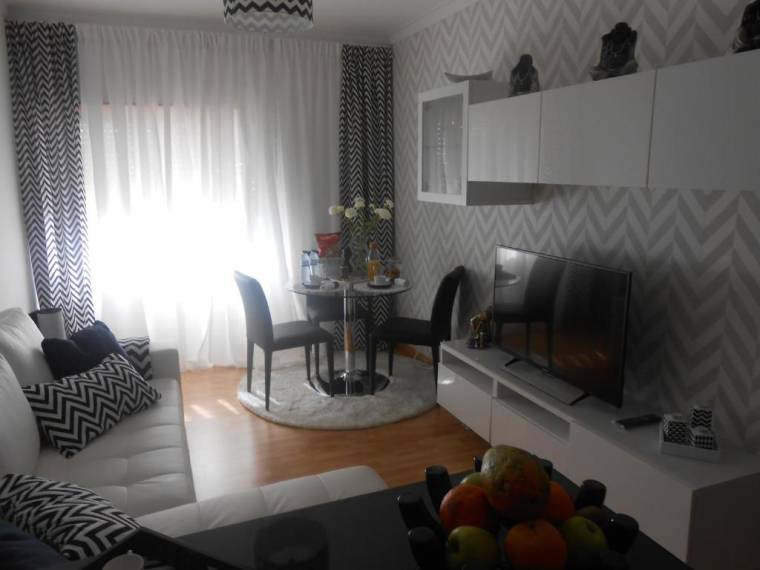 Apartamento-AMORA,SEIXAL