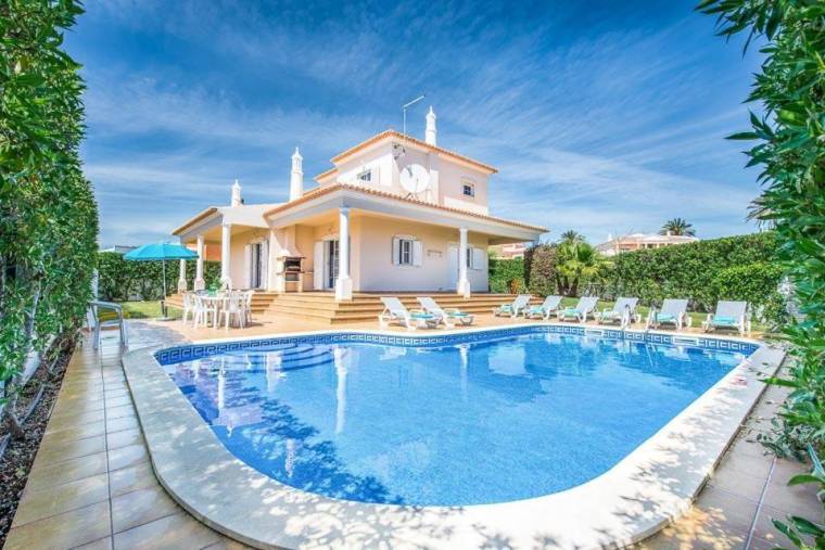 Praia da Oura Villa Sleeps 8 Pool WiFi