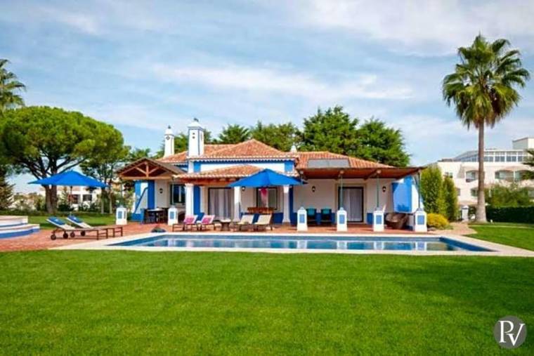 Albufeira Villa Sleeps 6 Pool Air Con WiFi