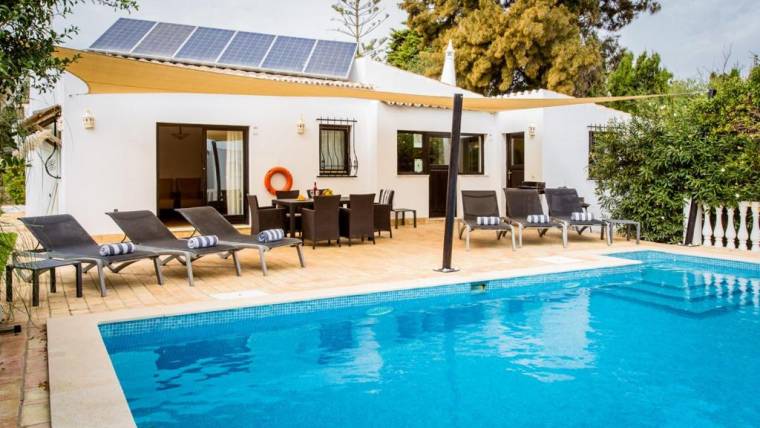 Carvoeiro Villa Sleeps 6 Pool Air Con WiFi