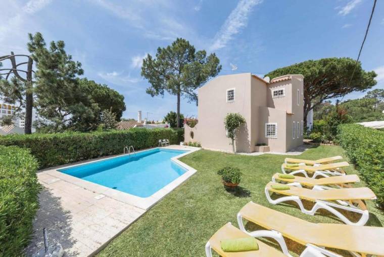 Vilamoura Villa Sleeps 6 Air Con WiFi