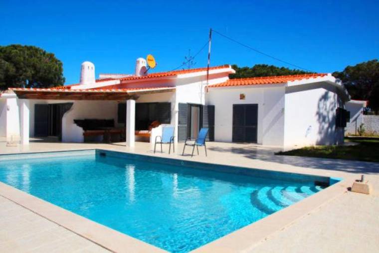 Almancil Villa Sleeps 6 Pool Air Con WiFi T607925