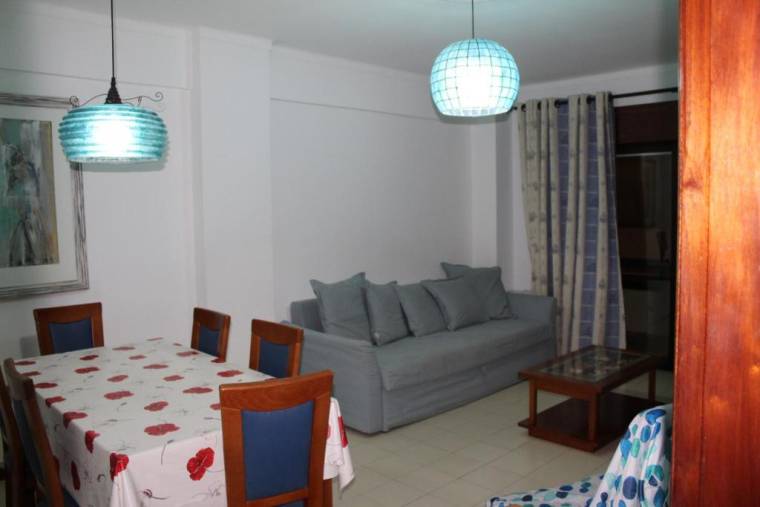 Cozy Apartment in Quarteira