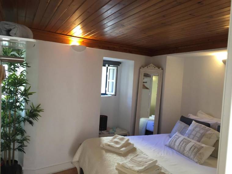 Cosy living in Santa Catarina the heart of Lisbon