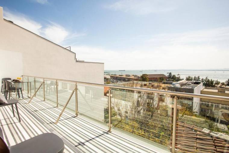 Santos Apartments by linc