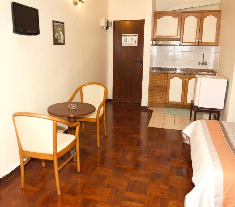 Studio in Funchal with wonderful city view balcony and WiFi 5 km from the beach