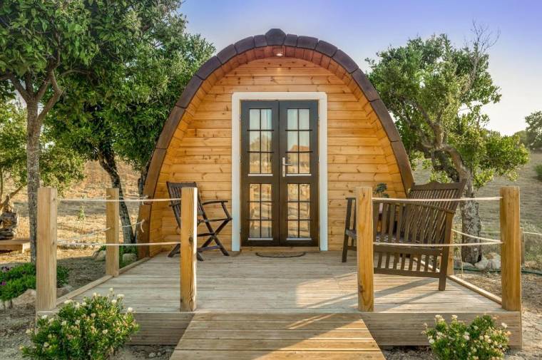 The Gold Pod, relax and enjoy on a Glamping house