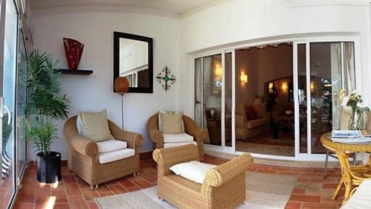 Vale do Garrao Apartment Sleeps 4 with Air Con and WiFi