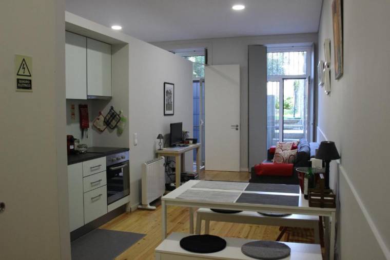 Practical and Comfortable Apartment with Garden