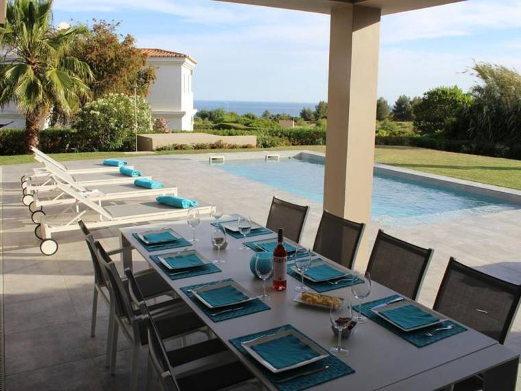 Luxury new Villa in Carvoeiro heated pool AC and just 300m from the beach