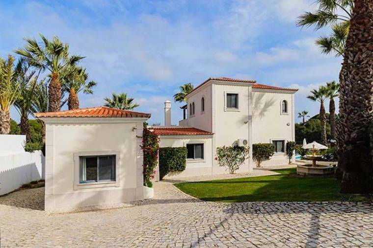 Quinta do Lago Villa Sleeps 6 with Pool Air Con and WiFi