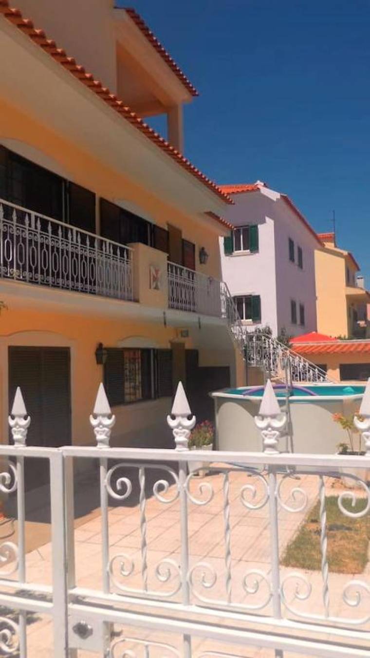 House with 2 bedrooms in Palmela 8 km from the beach