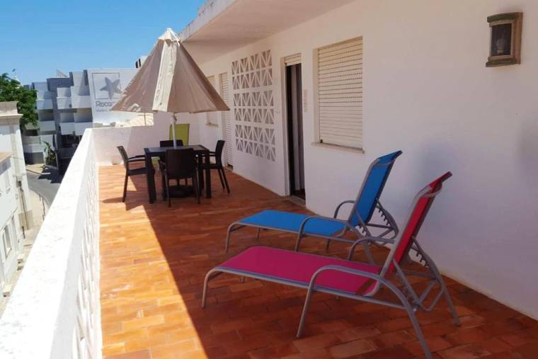 Property with 2 bedrooms in Albufeira with wonderful sea view furnished terrace and WiFi 400 m from the beach