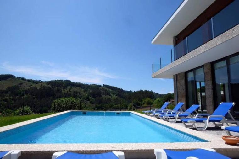 Villa with 4 bedrooms in Vieira do Minho with wonderful mountain view private pool furnished garden 88 km from the beach