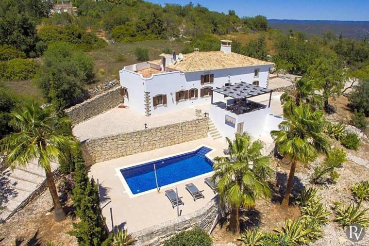 Corregos de Monte Seco Villa Sleeps 6 with Pool Air Con and WiFi