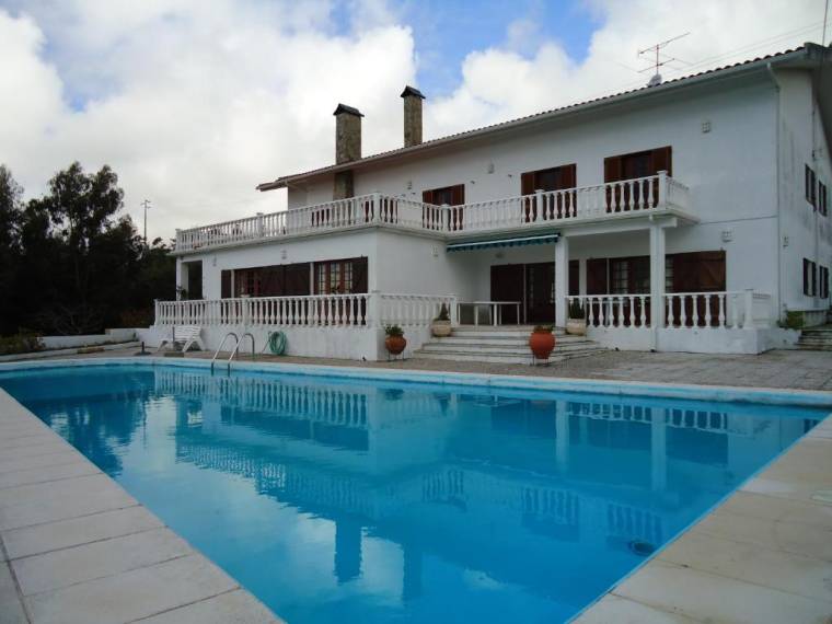 Large Villa with pool and panoramic view