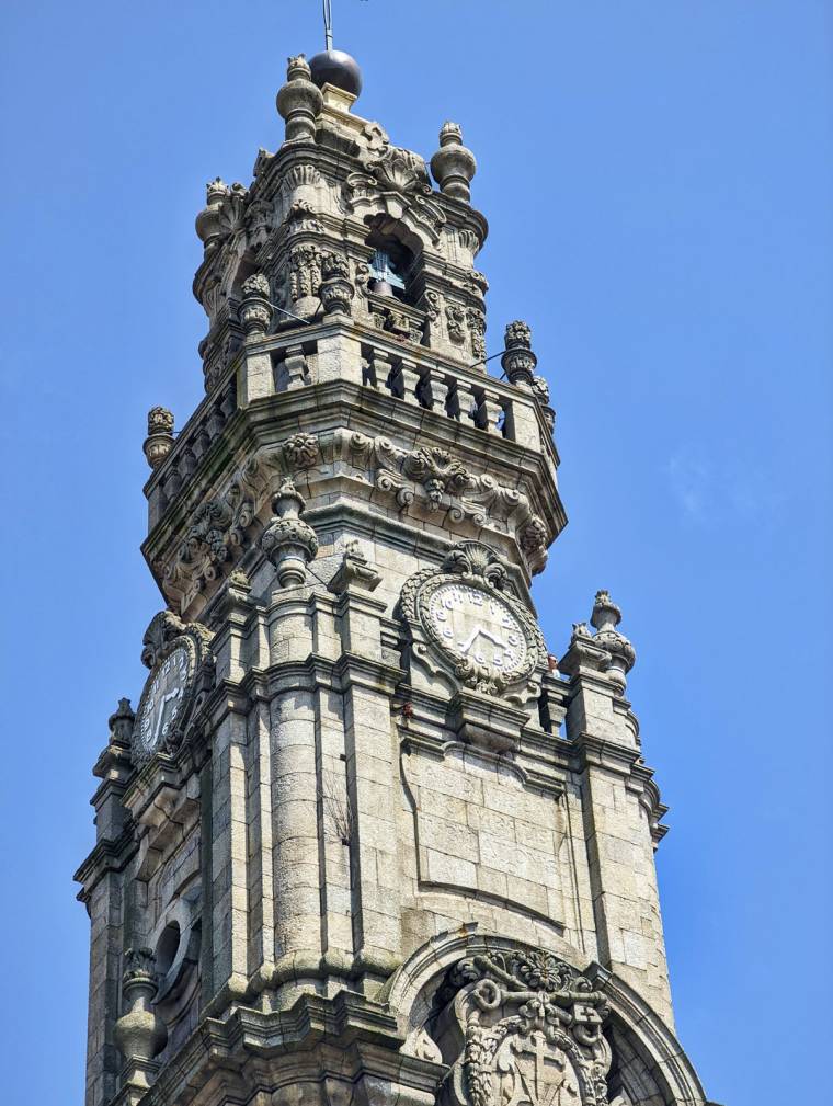 Torre dos Clérigos detail