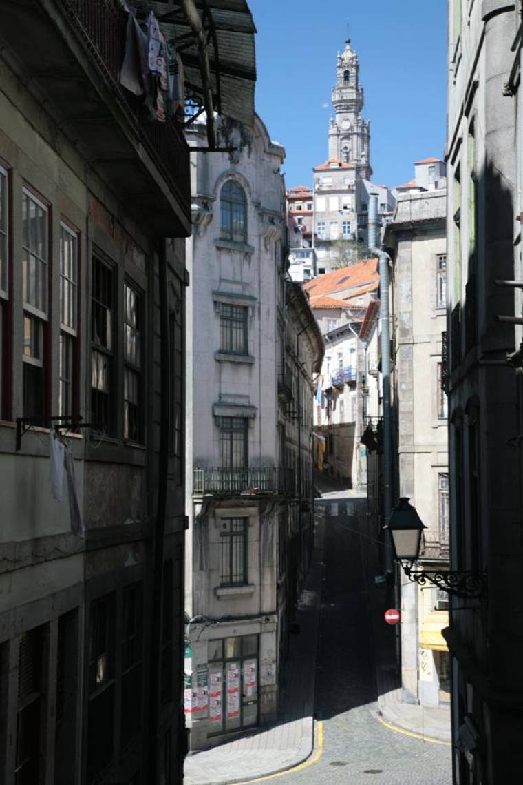 Clerigos Glimpse - Porto