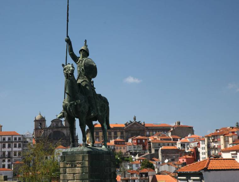 Statue in Porto