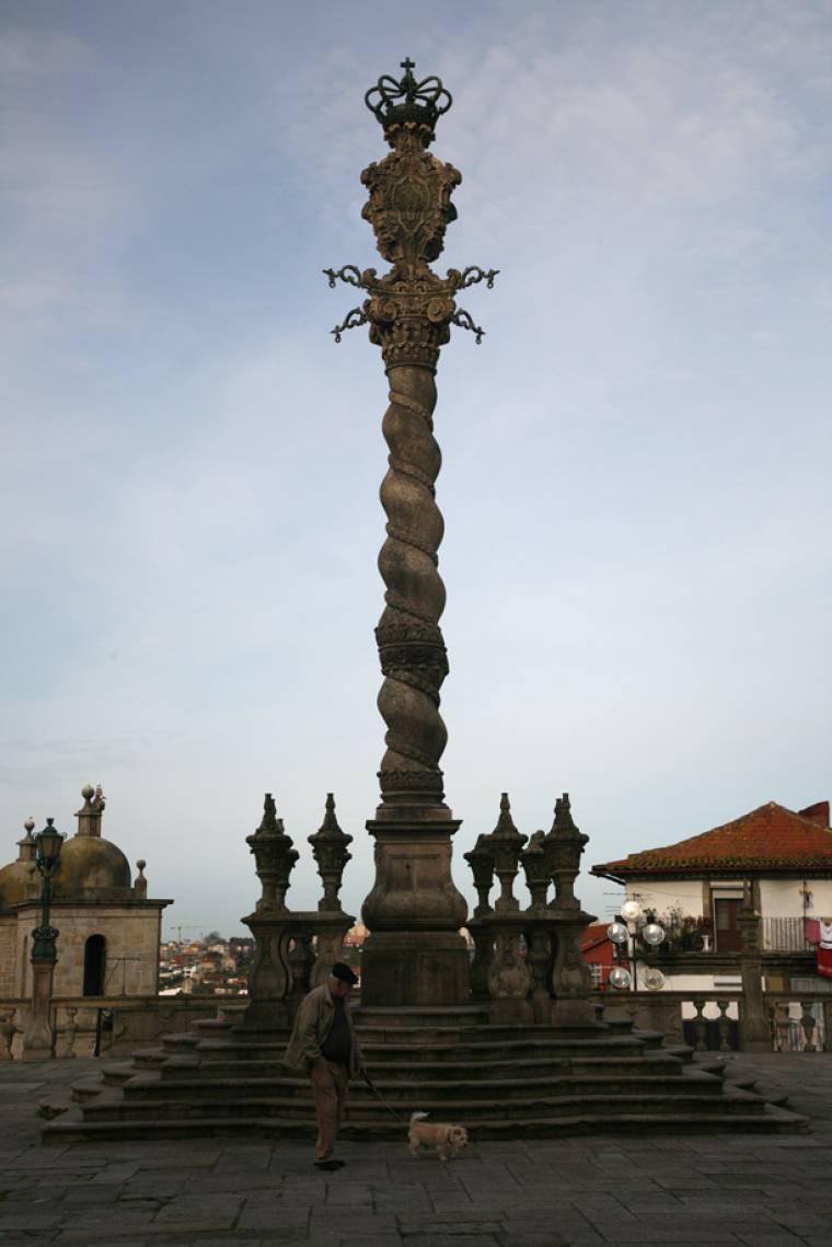Porto Monument