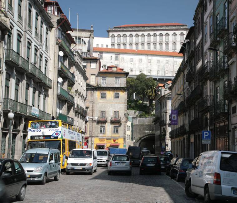 Rua Infante Dom Henrique
