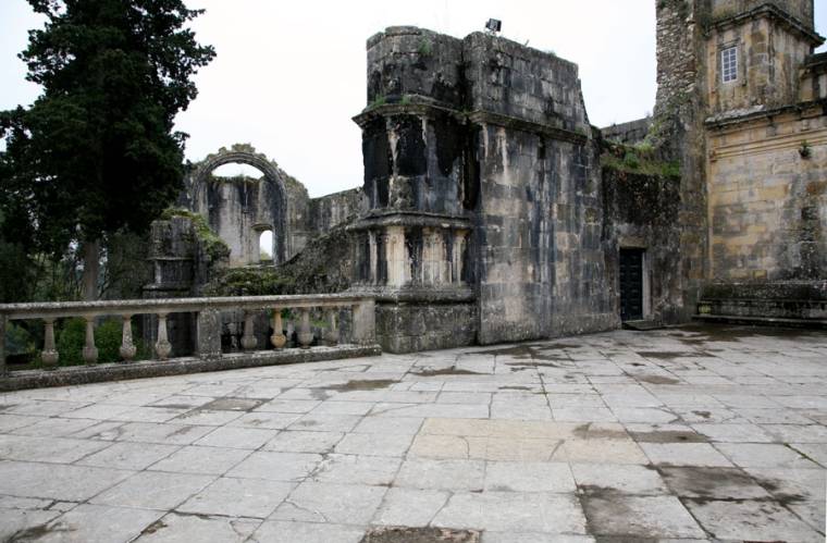 Convento de Cristo Ruins - Tomar