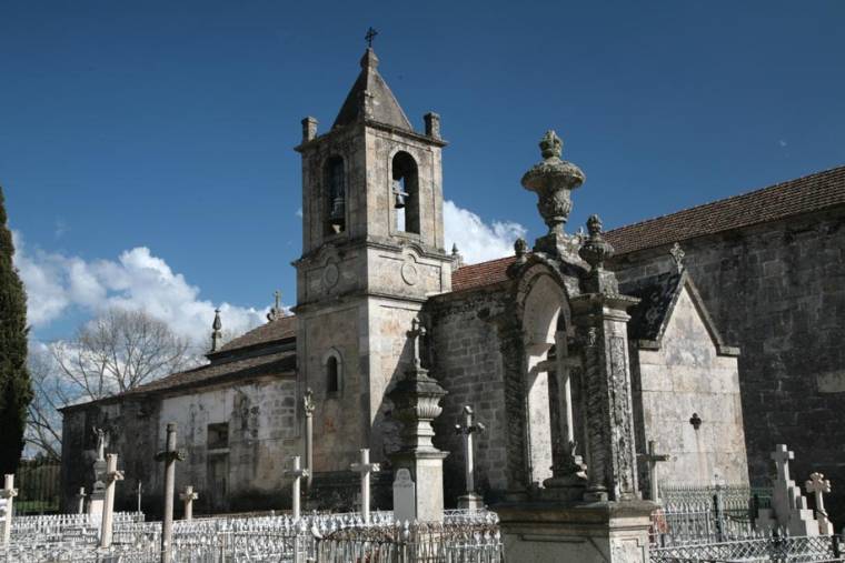 Vila Real - Igreja de Sao Dinis