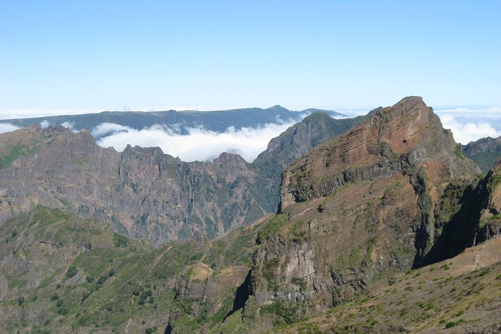 Full-day Walking Experience in Pico do Arieiro