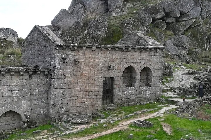 Castle of Monsanto: A Self-Guided Audio Tour of Portugal's Most Famous Site