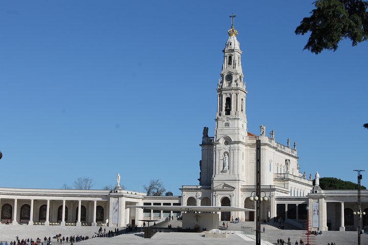 Fátima Private Tour And Batalha Nazaré & Óbidos