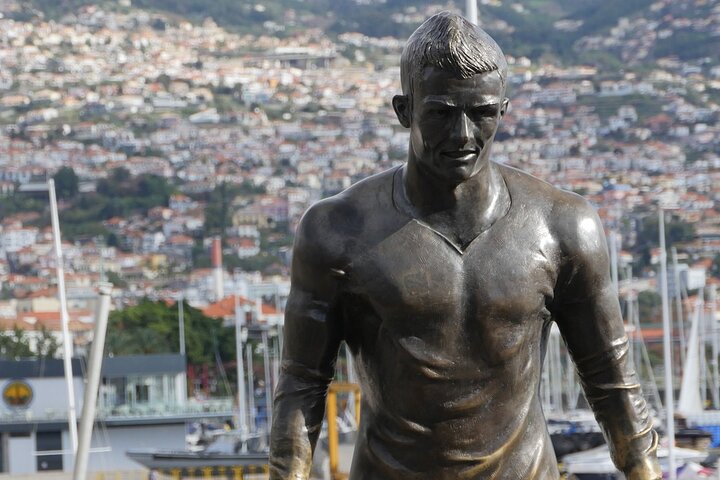 Funchal Private Walking Tour with a Professional Guide