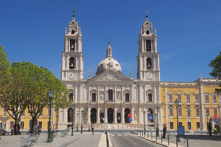 Mafra Day Tour