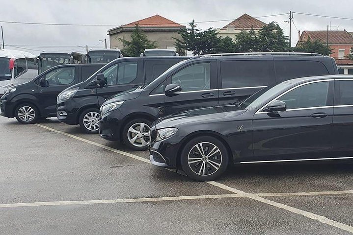 Lisbon: Luxury Private Transfer To or From Lisbon Airport