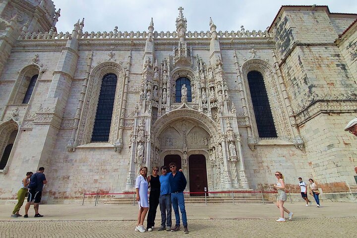 Lisbon Private Deluxe City Tour