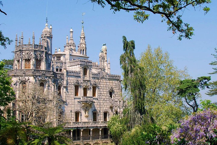 Private day trip to Sintra Palace, Quinta da Regaleira and Palacio de Sintra