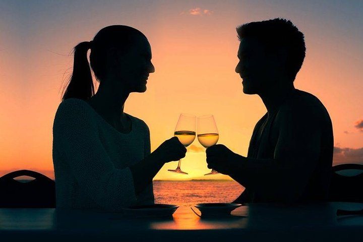 Romantic Moment: Sunset Boat Trip (With Drink and Tapas)