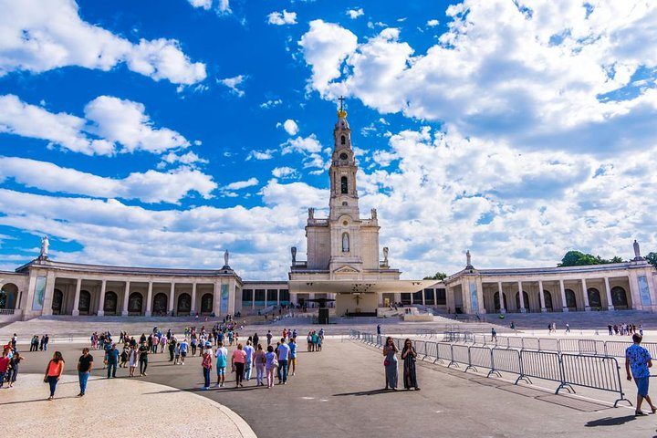 Fátima & Coimbra: Full Day Private Tour from Porto