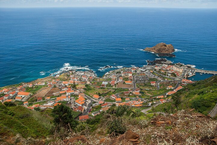 Full-Day West Tour with Levada Alecrim Walk from Funchal