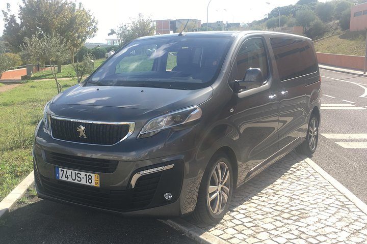 Lisbon Airport Transfer - Lisbon Hotel 6pax