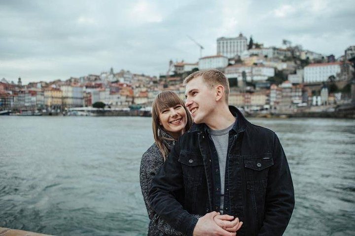 Private Photo Session with a Local Photographer in Viana do Castelo