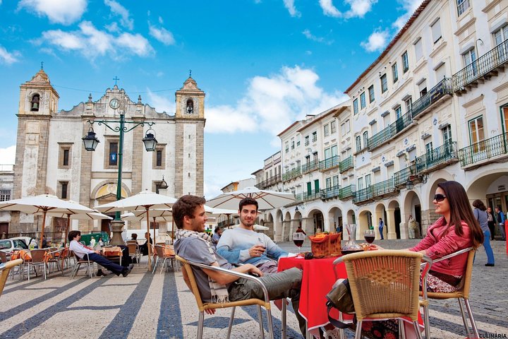 Évora Full Day Tour from Lisbon with Traditional Lunch and Wine Tasting