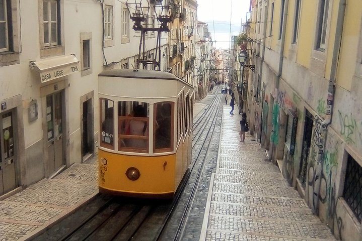 Lisbon Private Tour from 1 to 8 people | Portugal Travel Guide