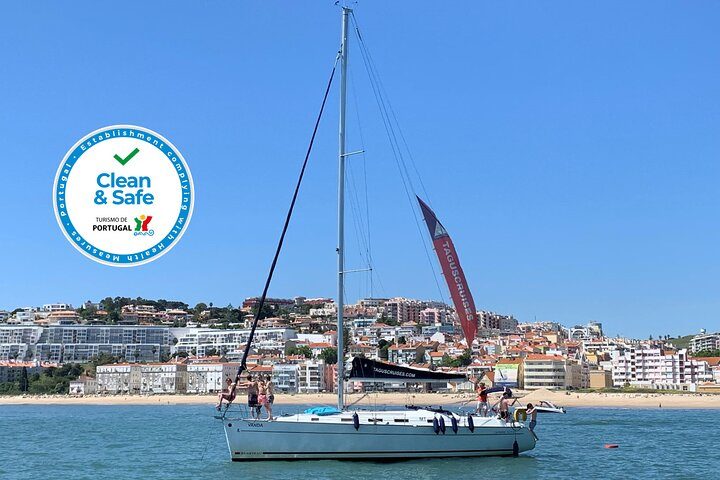 4 Hours Private Sailing Trip to Oeiras Beach