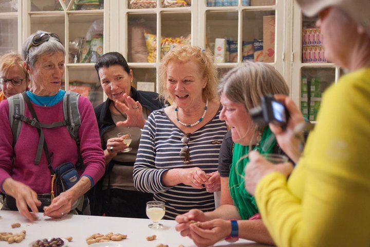 Food and Wine Walking Tour in Funchal